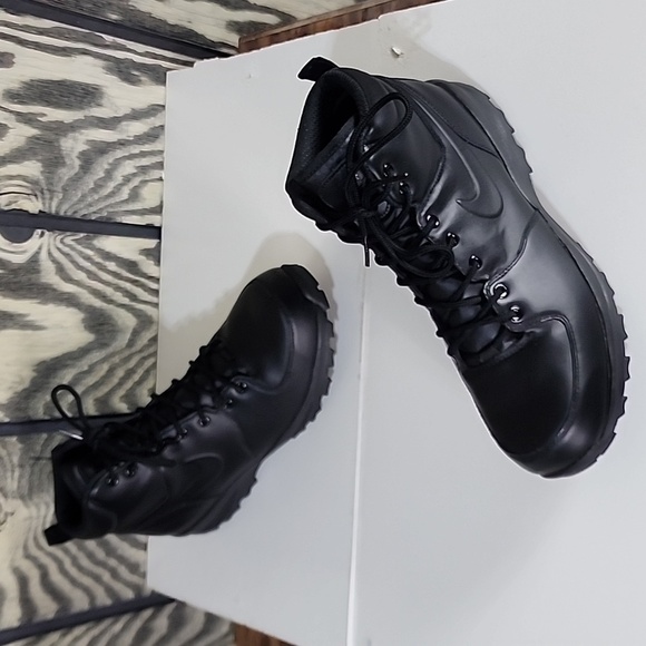 New Nike Manoa ACG Mens Size 13 Black Leather All Weather Boots 454350-003